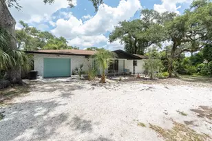 4986 Woodland Dr, Saint Petersburg, FL 33708 - Photo 1