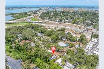 4986 Woodland Drive, Saint Petersburg, FL 33708 - Photo 5