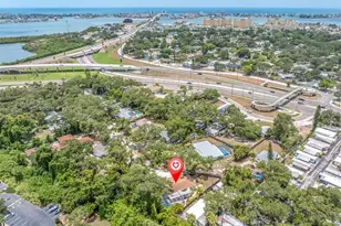 4986 Woodland Dr, Saint Petersburg, FL 33708 - Photo 5