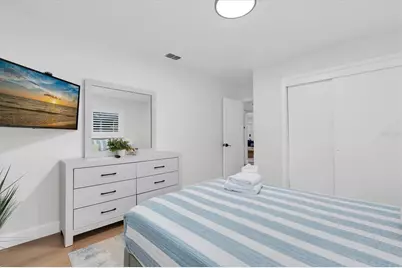 4986 Woodland Drive, Saint Petersburg, FL 33708 - Photo 19