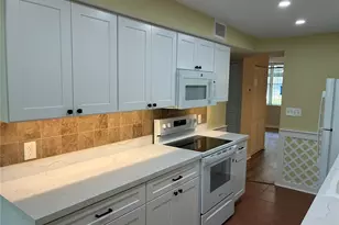4705 1st St NE, Saint Petersburg, FL 33703 - Photo 9