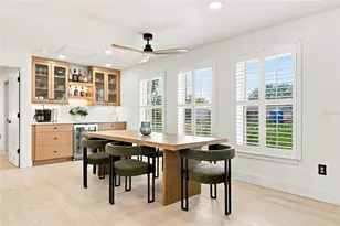 6241 Tanglewood Dr NE, Saint Petersburg, FL 33702 - Photo 13