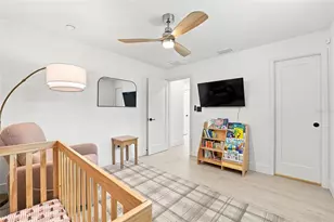 6241 Tanglewood Dr NE, Saint Petersburg, FL 33702 - Photo 37