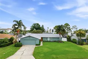 6241 Tanglewood Dr NE, Saint Petersburg, FL 33702 - Photo 57