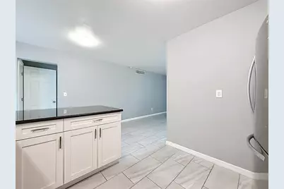 890 7th Avenue NE, Largo, FL 33770 - Photo 23