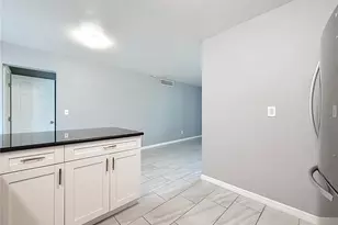890 7th Ave NE, Largo, FL 33770 - Photo 23