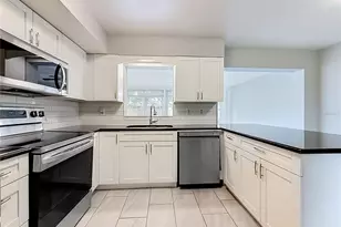 890 7th Ave NE, Largo, FL 33770 - Photo 19