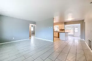 890 7th Ave NE, Largo, FL 33770 - Photo 11