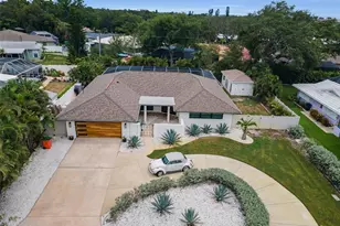 14516 Bay Hills Dr, Largo, FL 33774 - Photo 7
