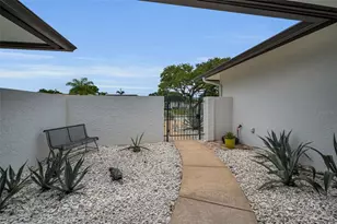 14516 Bay Hills Dr, Largo, FL 33774 - Photo 15