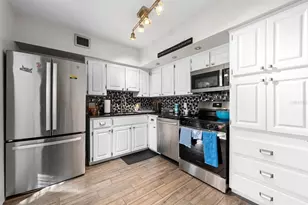 2416 World Pkwy Blvd, Clearwater, FL 33763 - Photo 7
