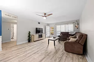 2416 World Pkwy Blvd, Clearwater, FL 33763 - Photo 3