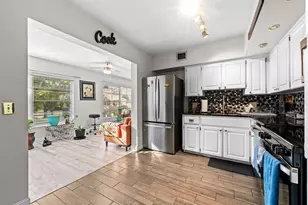 2416 World Pkwy Blvd, Clearwater, FL 33763 - Photo 9