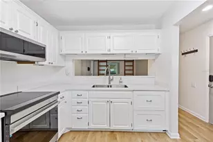 5265 E Bay Dr, Clearwater, FL 33764 - Photo 5