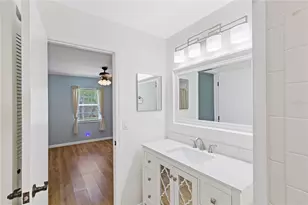 5265 E Bay Dr, Clearwater, FL 33764 - Photo 21