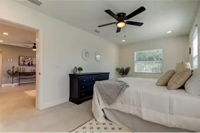 10932 Village Green Avenue, Seminole, FL 33772 - Photo 15