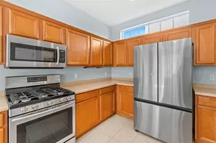 20033 Heritage Point Dr, Tampa, FL 33647 - Photo 9