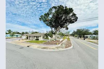 6190 6th Street S, Saint Petersburg, FL 33705 - Photo 3