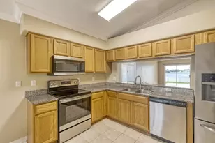 31209 Masena Dr, Wesley Chapel, FL 33545 - Photo 11
