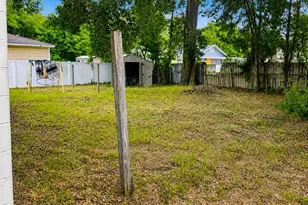 712 N Castle Ct, Tampa, FL 33612 - Photo 5