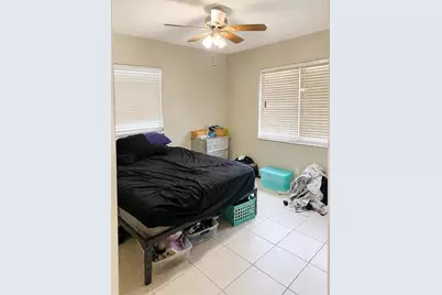 712 N Castle Court, Tampa, FL 33612 - Photo 9
