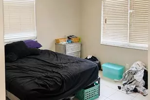 712 N Castle Ct, Tampa, FL 33612 - Photo 9
