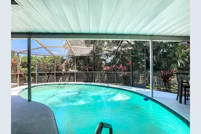 2250 Watrous Dr, Dunedin, FL 34698 - Photo 25