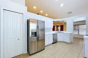 11109 Bramblebrush St, Tampa, FL 33624 - Photo 3
