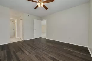 2400 Feather Sound Dr, Clearwater, FL 33762 - Photo 25