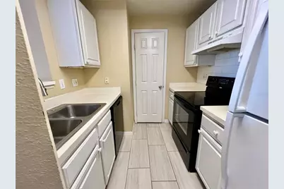 501 Knights Run Avenue #1330, Tampa, FL 33602 - Photo 3
