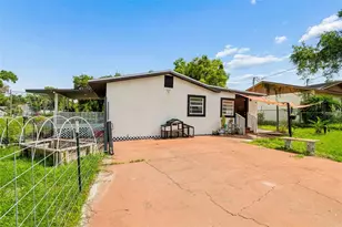 1202 E Annie St, Tampa, FL 33612 - Photo 27