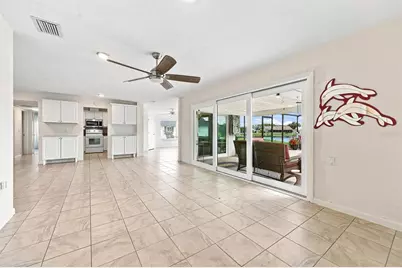 1811 Milford Circle, Sun City Center, FL 33573 - Photo 9