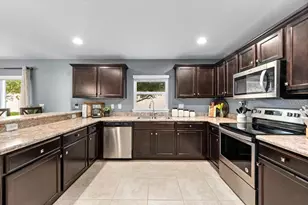 10427 Rivercrest Dr, Riverview, FL 33578 - Photo 3