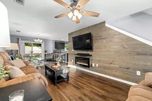 10427 Rivercrest Dr, Riverview, FL 33578 - Photo 5