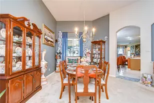 2202 Longmore Cir, Valrico, FL 33596 - Photo 5