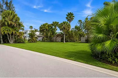 131 86th Terrace, Saint Petersburg, FL 33706 - Photo 3