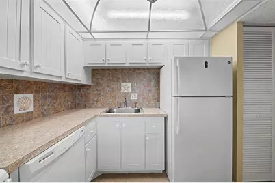 11485 Oakhurst Road #204, Largo, FL 33774 - Photo 9