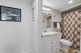 1 Key Capri, Saint Petersburg, FL 33706 - Photo 23