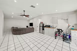 39443 8th Ave, Zephyrhills, FL 33542 - Photo 11