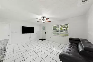 39443 8th Ave, Zephyrhills, FL 33542 - Photo 3