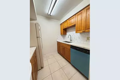 14308 Hanging Moss Circle #102, Tampa, FL 33613 - Photo 11
