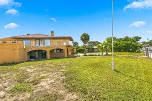 111 Shore Dr, Dunedin, FL 34698 - Photo 31