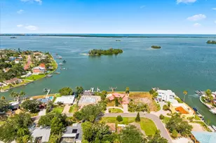 111 Shore Dr, Dunedin, FL 34698 - Photo 11