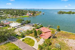 111 Shore Dr, Dunedin, FL 34698 - Photo 7