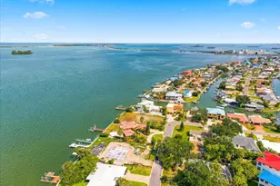 111 Shore Dr, Dunedin, FL 34698 - Photo 13