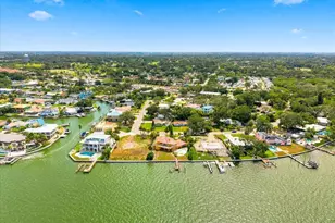 111 Shore Dr, Dunedin, FL 34698 - Photo 17