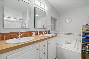 37602 Lilly Bea Ave, Zephyrhills, FL 33541 - Photo 15