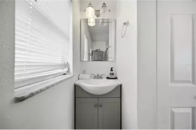 664 Gray Street S, Saint Petersburg, FL 33707 - Photo 13