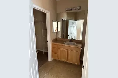 10105 Courtney Oaks Circle #304, Tampa, FL 33619 - Photo 17