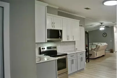 38122 Central Avenue, Zephyrhills, FL 33540 - Photo 21